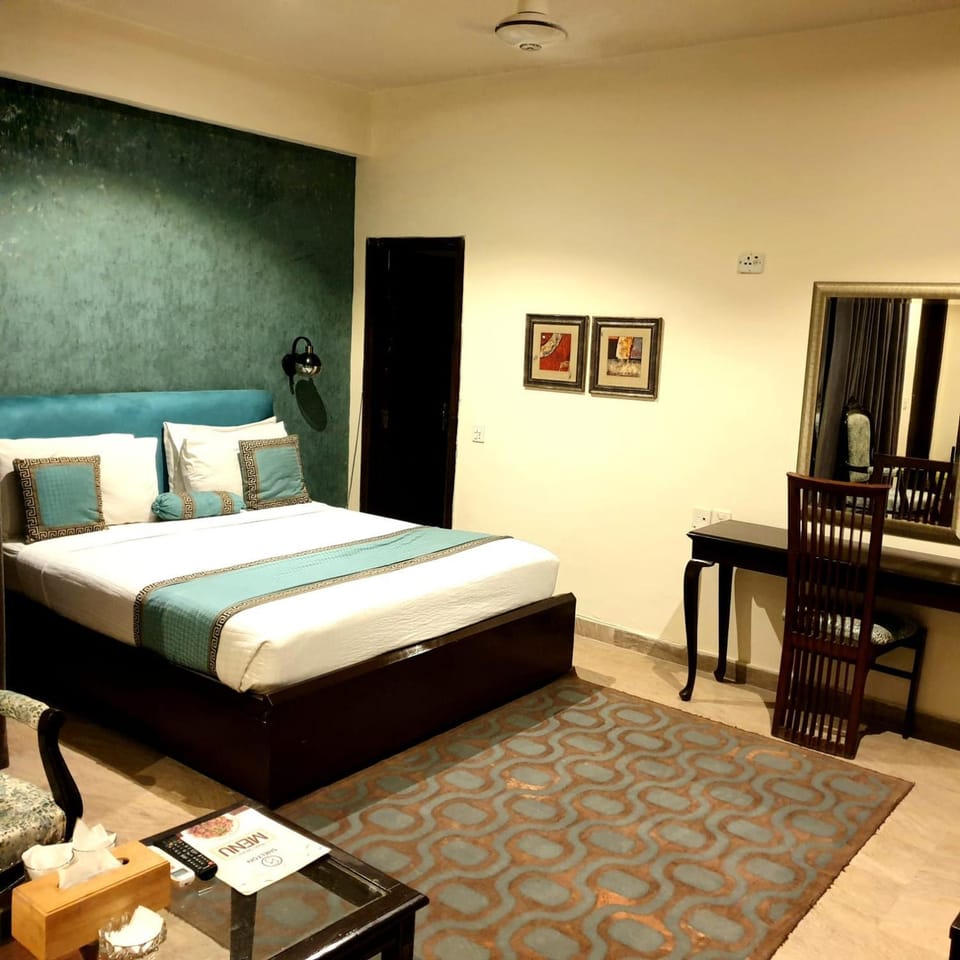 Bed, Living room, Bedroom, Family, heating, room service, wardrobe, air conditioner