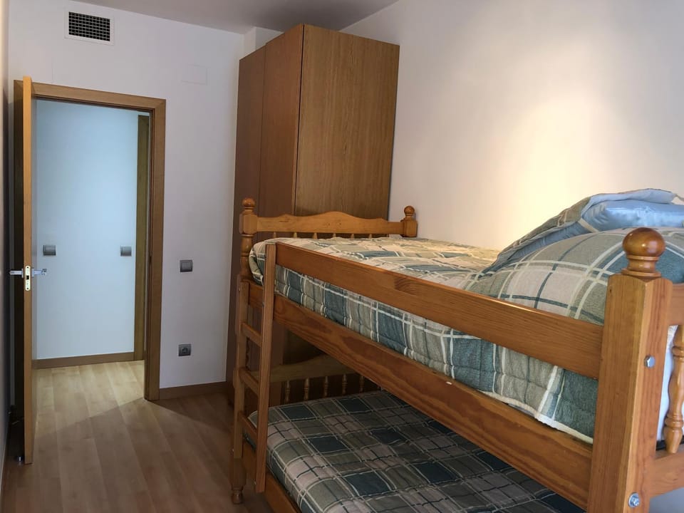 Apartament L'Ampolla MONICA a 50m del mar amb parking Apartment in Baix Ebre