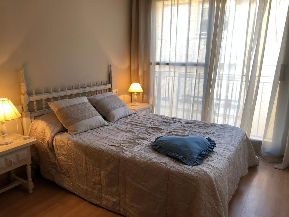 Apartament L'Ampolla MONICA a 50m del mar amb parking Apartment in Baix Ebre