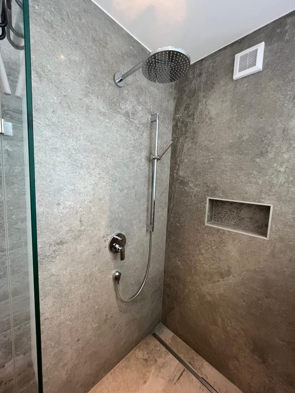 Sonnige und ruhige Wohnung in Innsbruck - Stadtrand Apartment in Innsbruck