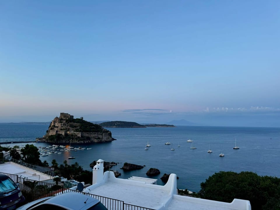 appartamento vista castello Apartment in Ischia