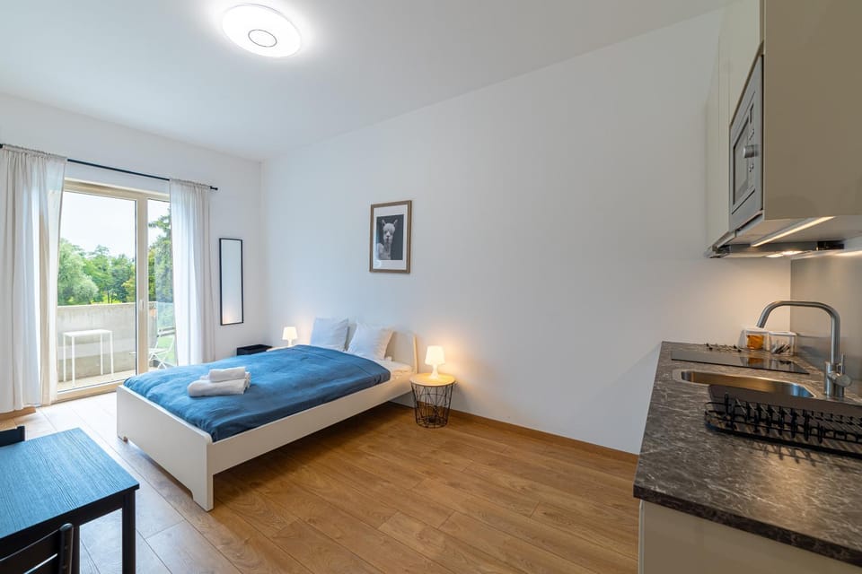 Bed, Photo of the whole room