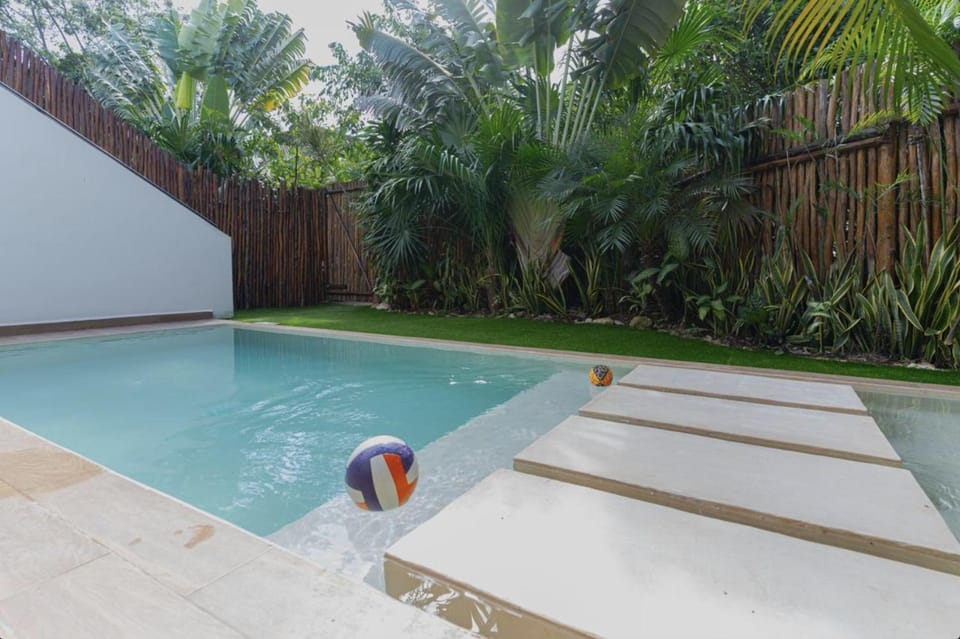 Garden, Swimming pool