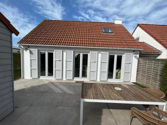 House 49, 3 Slaapkamers, 6 personen House in Bredene