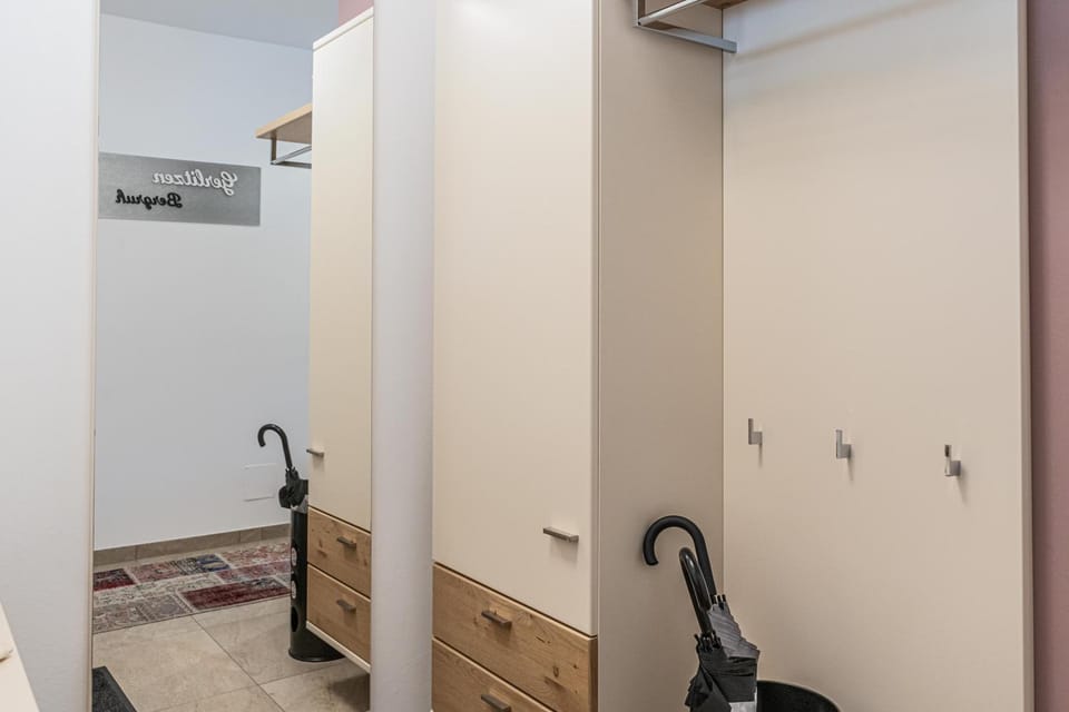 Shower, Facade/entrance, Bathroom