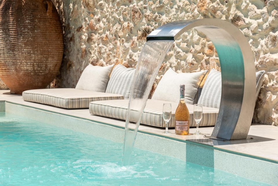 Pool view, Swimming pool, sunbed