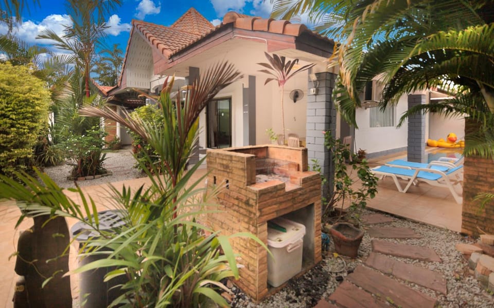 Property building, Day, BBQ facilities, BBQ facilities, Garden, Garden, Garden view, Pool view, Swimming pool