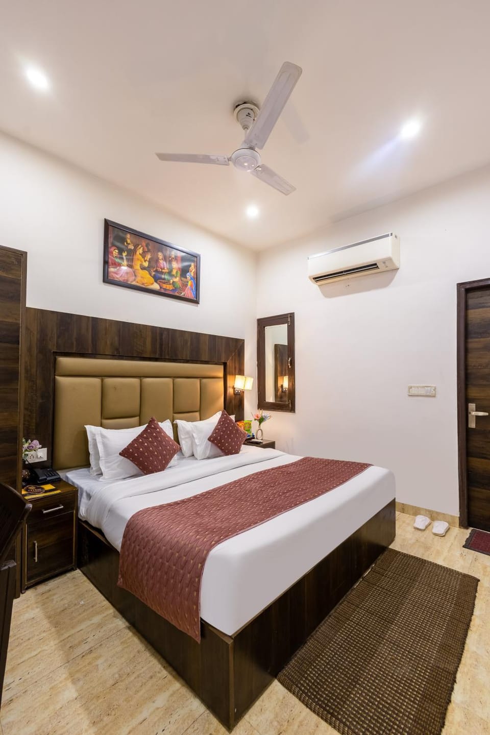 Hotel Kiara - Near Delhi Airport Hotel in New Delhi