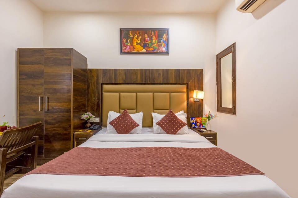 Hotel Kiara - Near Delhi Airport Hotel in New Delhi
