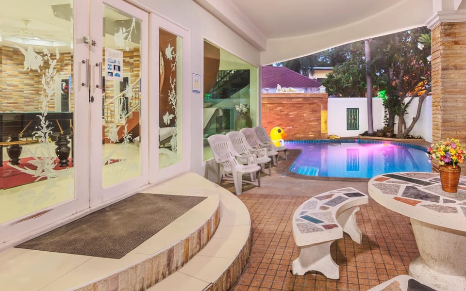 Patio, Solarium, Balcony/Terrace, Pool view, Swimming pool