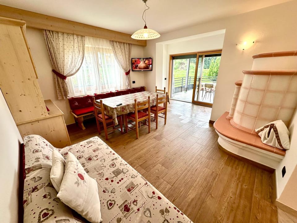 Cesa Bernard - Aloch Apartment in Pozza di Fassa