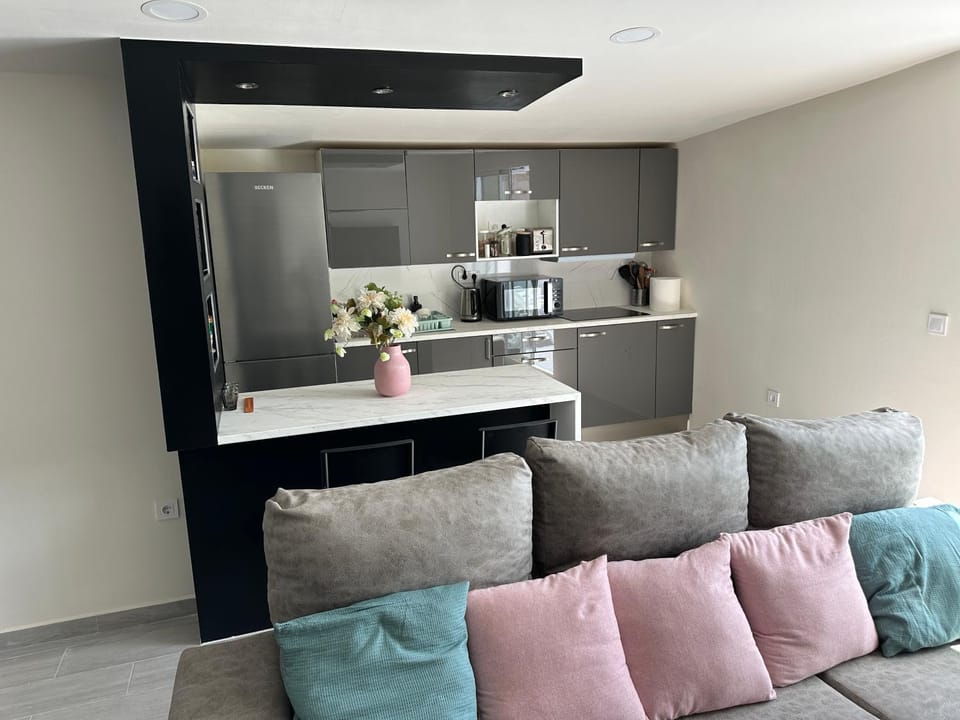 Dining area, dishwasher, microwave, kitchen