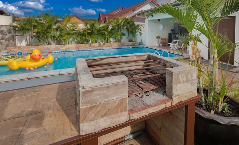 Patio, Day, BBQ facilities, BBQ facilities, Swimming pool