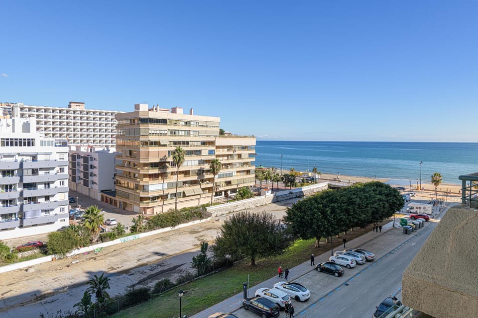City view, Sea view