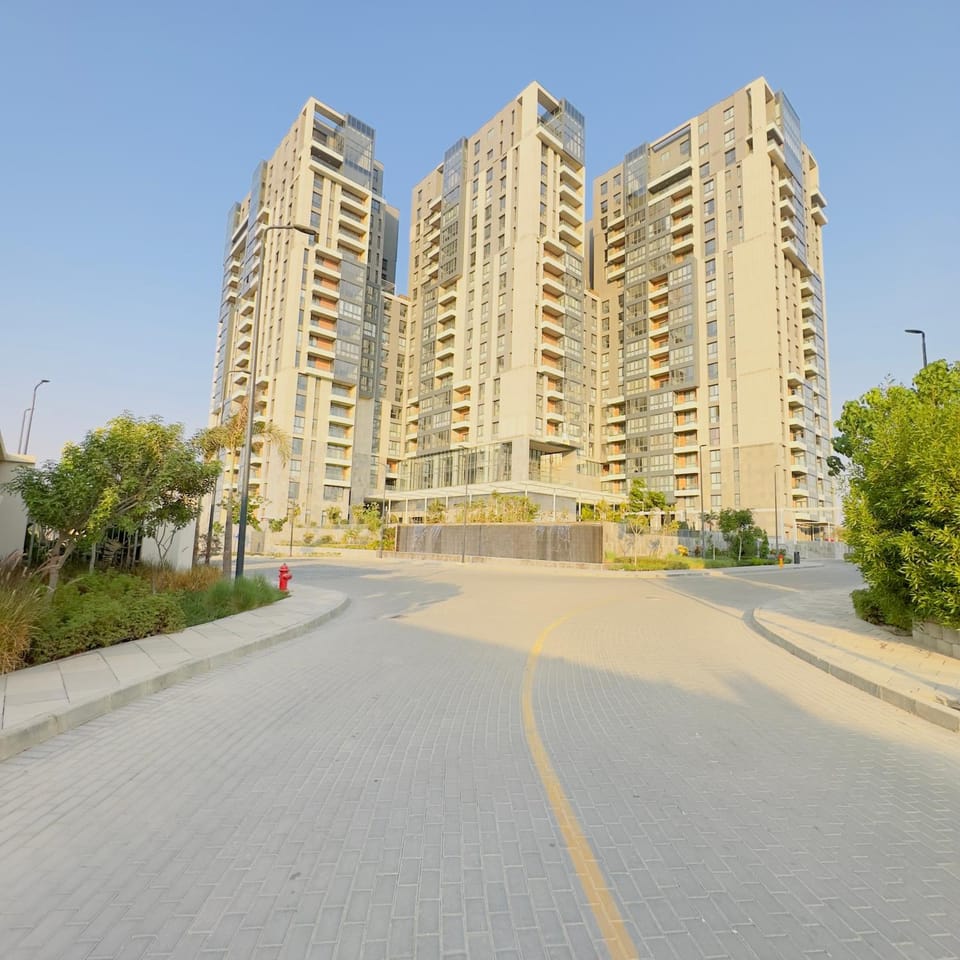 Property building, Neighbourhood