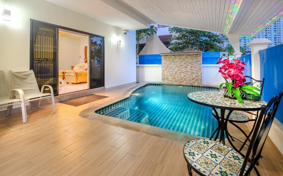 Patio, Balcony/Terrace, Pool view, Swimming pool, sunbed