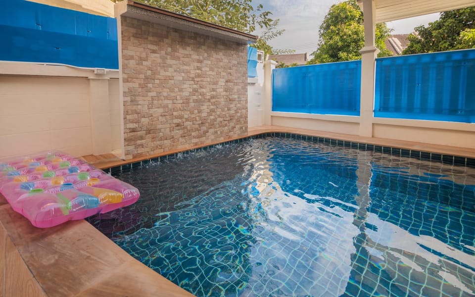 Day, Pool view, Swimming pool