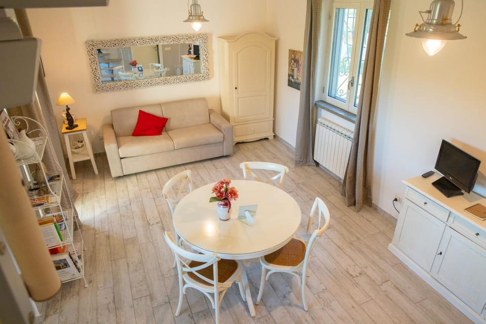 Bed, Living room, Dining area