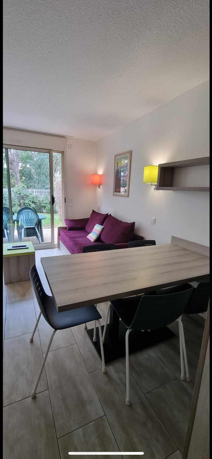 Bed, Living room, Dining area