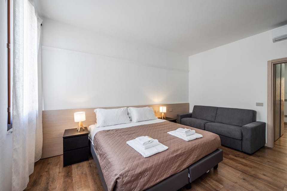 Hoomee Piazza Erbe Apartment in Verona