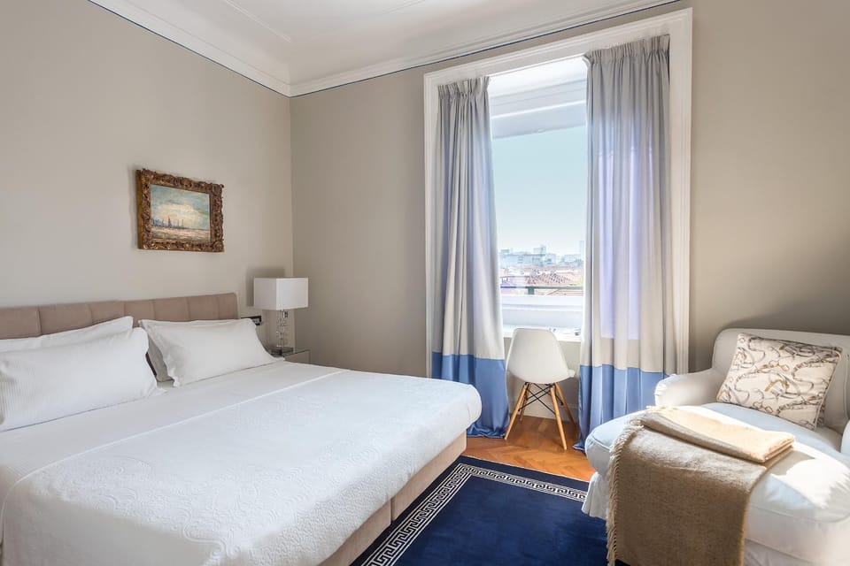 Bed, Day, Summer, Other, Photo of the whole room, Decorative detail, Bedroom, On site