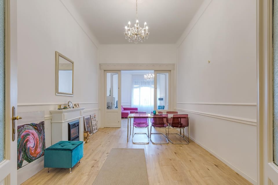 Patio, Day, Living room, Other, Photo of the whole room, Decorative detail, Seating area, On site