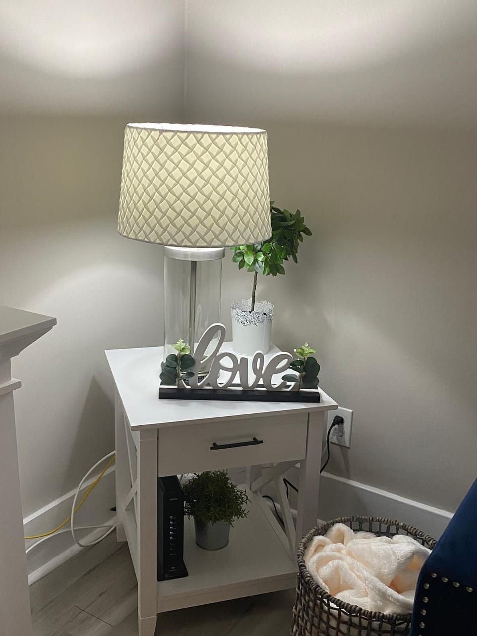 Gorgeous Colonial Home Game-room in basement House in Eastpointe