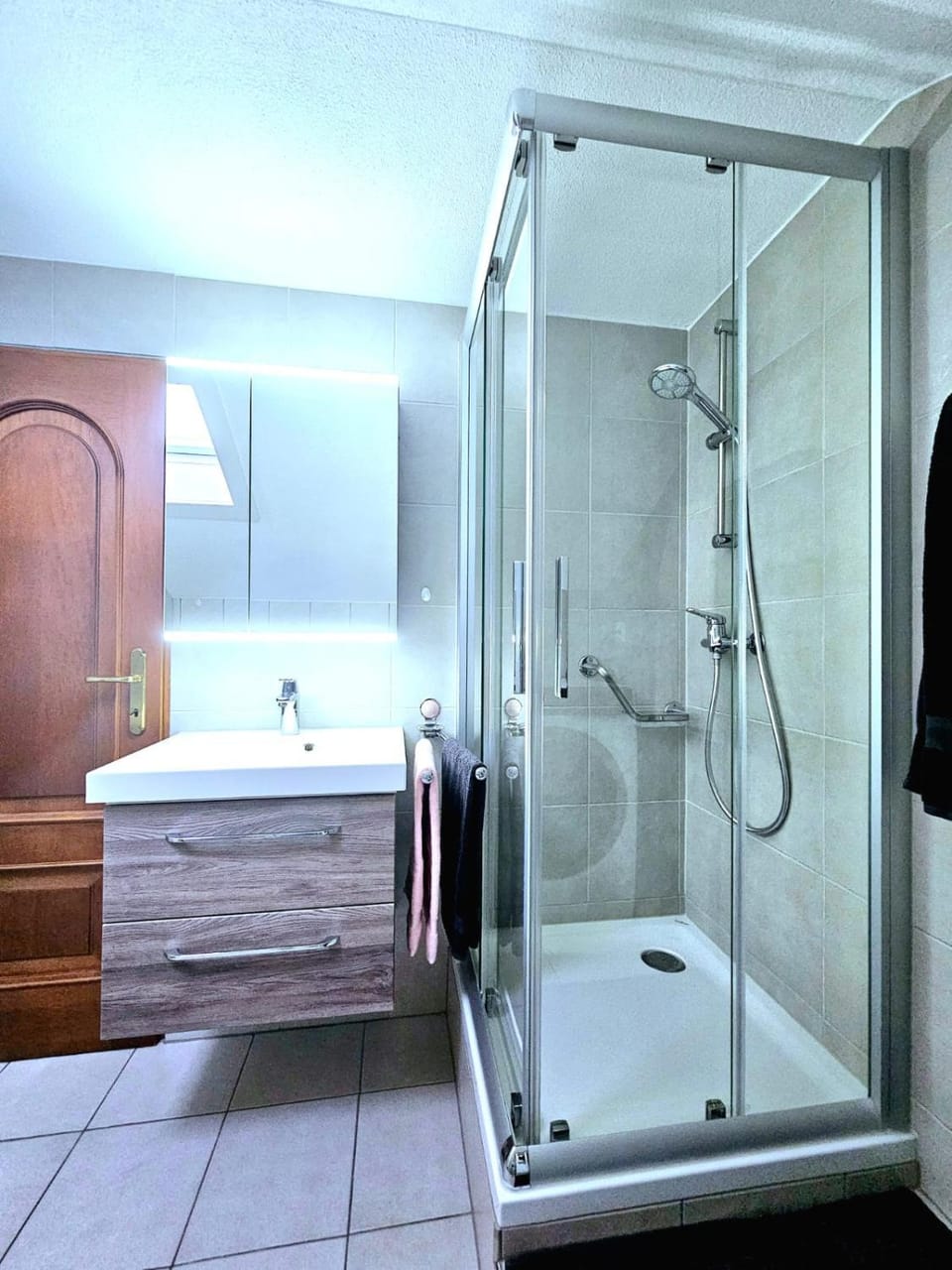Shower, Bathroom