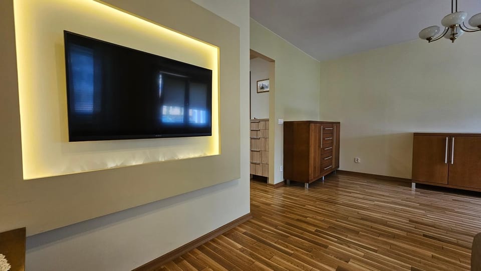 Communal lounge/ TV room, TV and multimedia, Evening entertainment