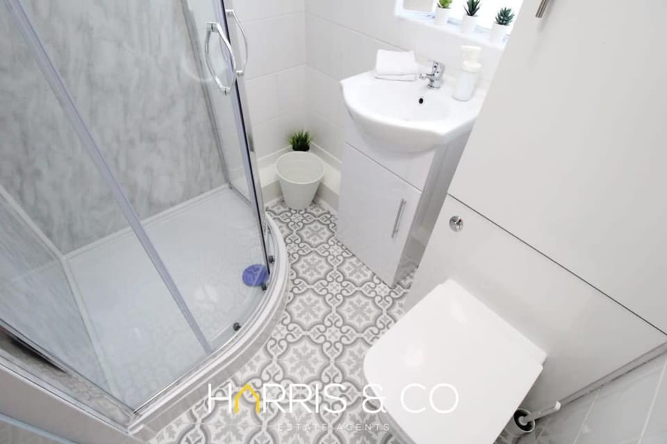 Phoenix Rise Apartment in Wyre District
