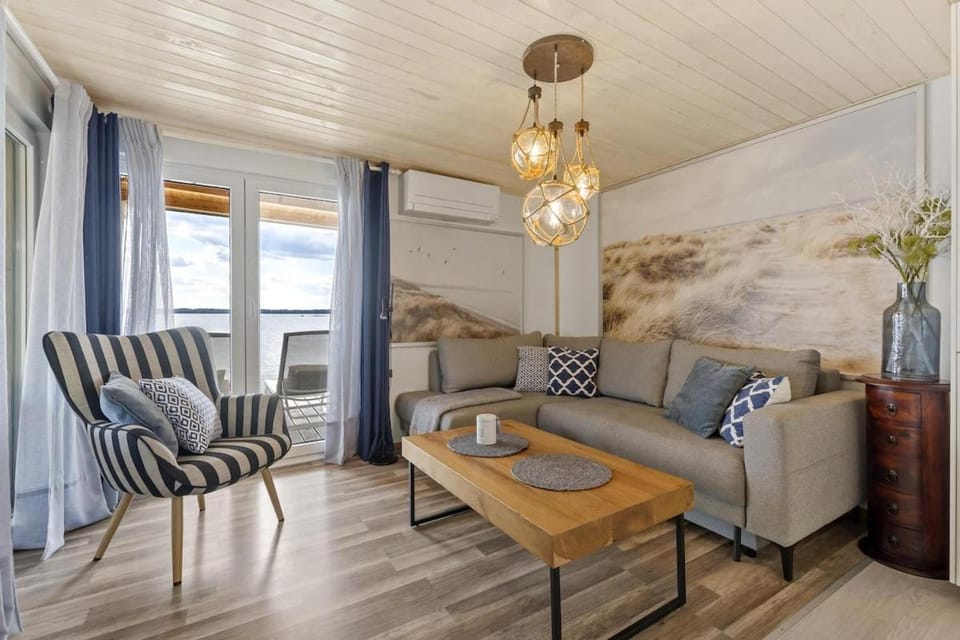 The River Reeds Chalet House in Bratislava