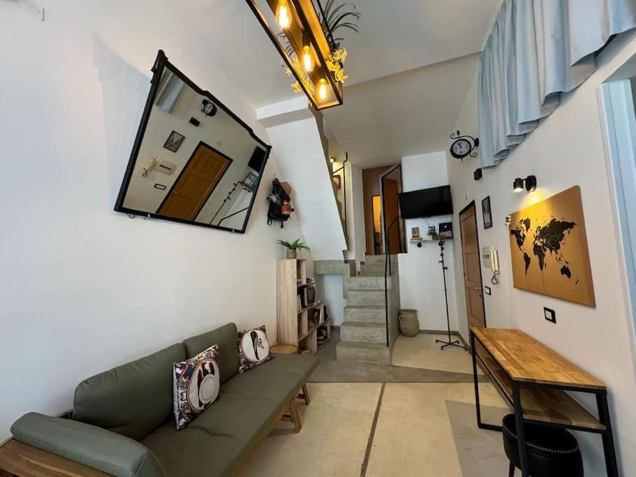 Backpackers House - Ballaró Apartment in Palermo
