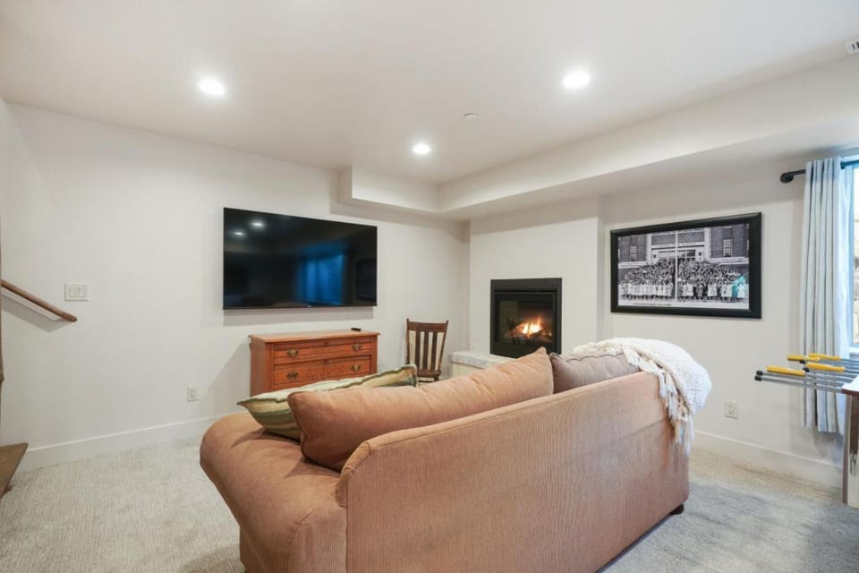 Living room, fireplace