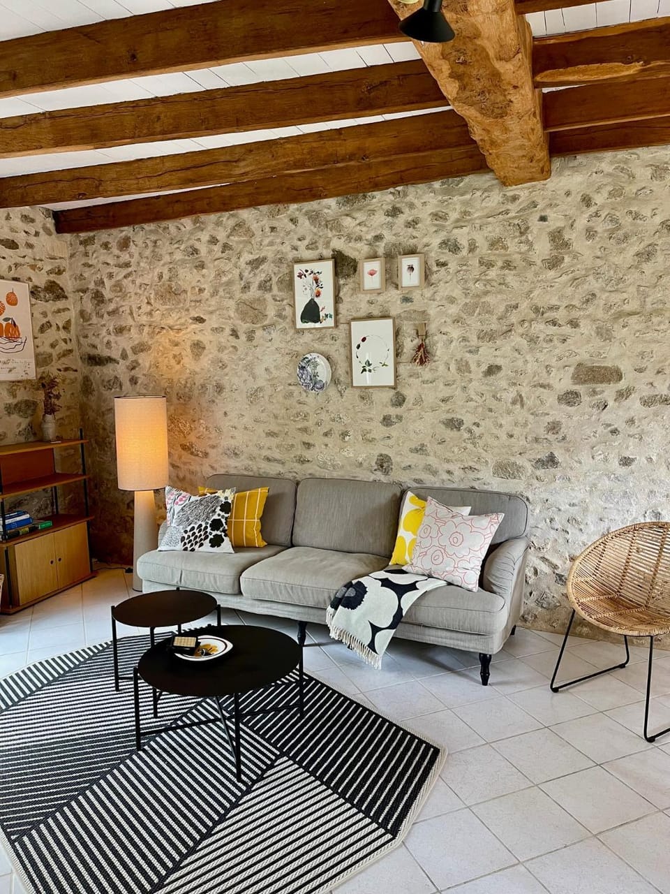 Living room, Seating area