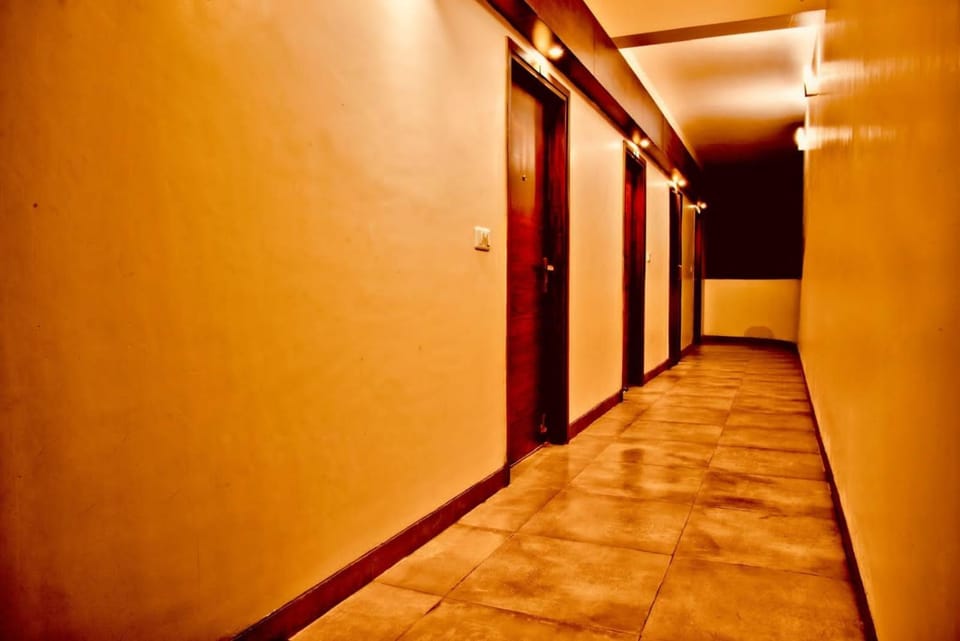 Hotel Diamond Aerocity Bed and Breakfast in New Delhi