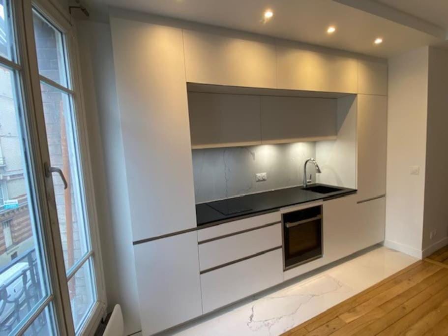 Beautiful contemporary and cosy flat in Paris Apartment in Issy-les-Moulineaux