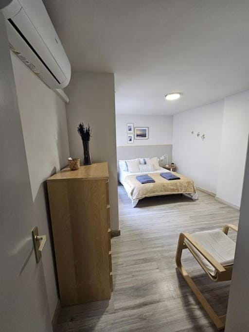 Bed, Photo of the whole room, Bedroom, wardrobe, air conditioner