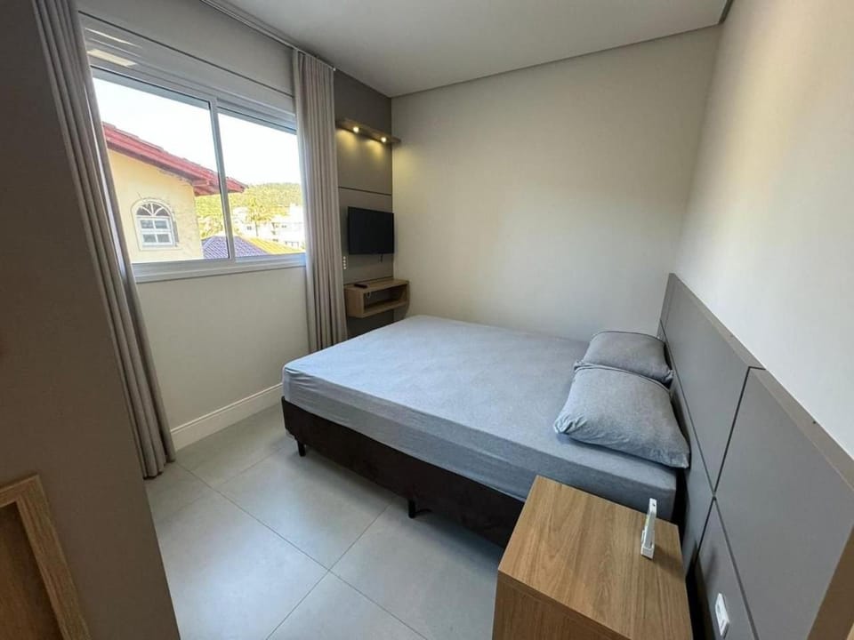 Cód 75 - Apto com 3 dormitórios no Millenium Apartment in Florianopolis