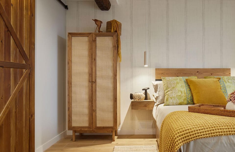 Bed, Photo of the whole room, Bedroom, wardrobe