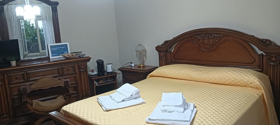Holiday Room "Pomelia" Taormina Bed and Breakfast in Taormina