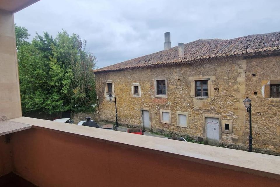 35A01 Amplio Apto 3hab en Noreña by R2R Consulting Apartment in Asturias