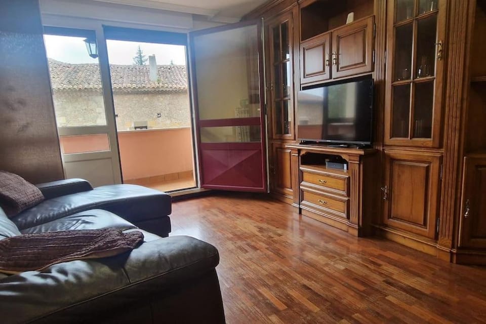 35A01 Amplio Apto 3hab en Noreña by R2R Consulting Apartment in Asturias