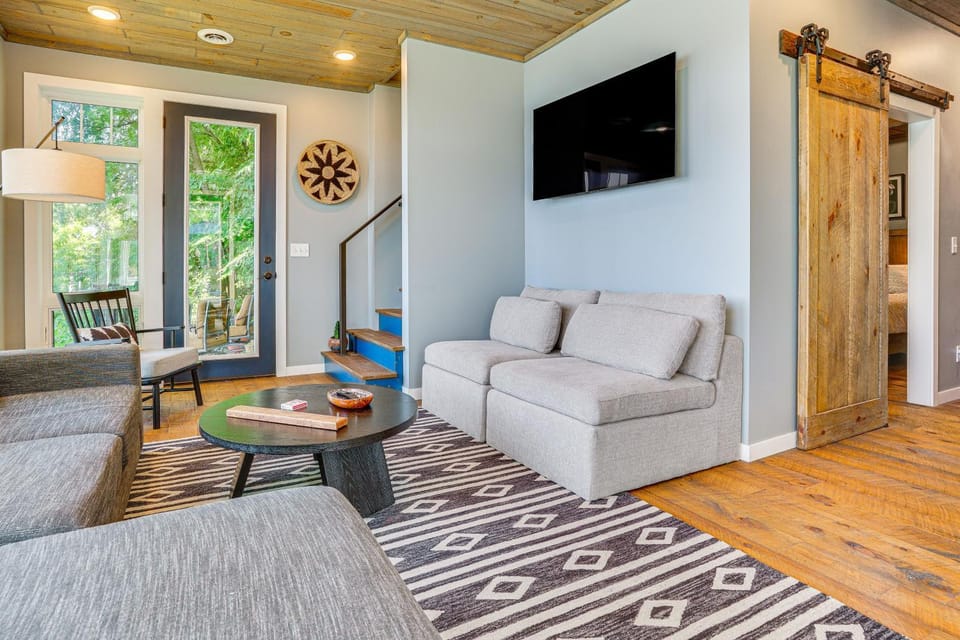 Maiden Rock Cottage w/ Fire Pit & Lake Pepin Views House in Maiden Rock