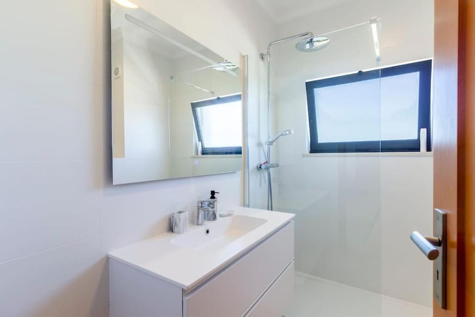 Apt at Porto de Mós with pool Apartment in Lagos