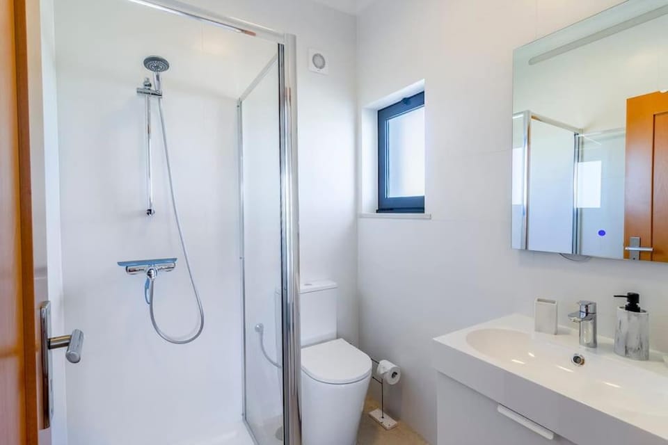 Apt at Porto de Mós with pool Apartment in Lagos