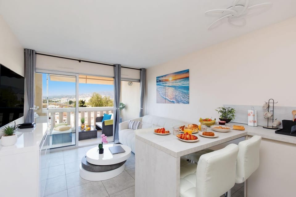 Patio, Patio, TV and multimedia, Balcony/Terrace, Balcony/Terrace, Kitchen or kitchenette, Living room, Seating area, Dining area, Breakfast, Continental breakfast, kitchen, kitchen