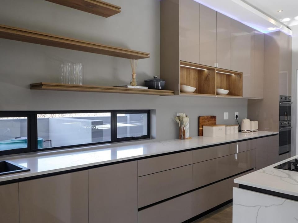 Coffee/tea facilities, Kitchen or kitchenette, minibar