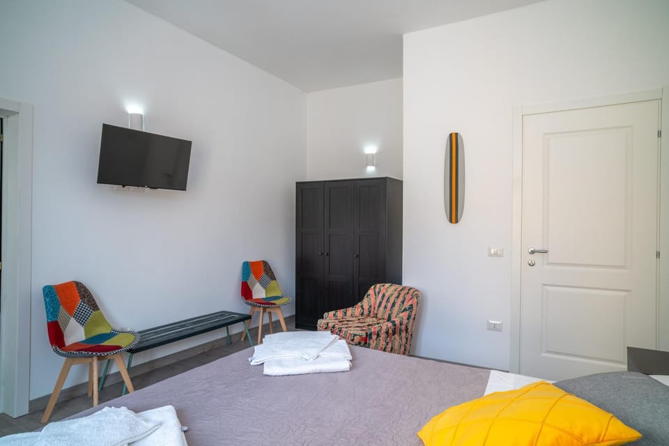 Bedroom, wardrobe