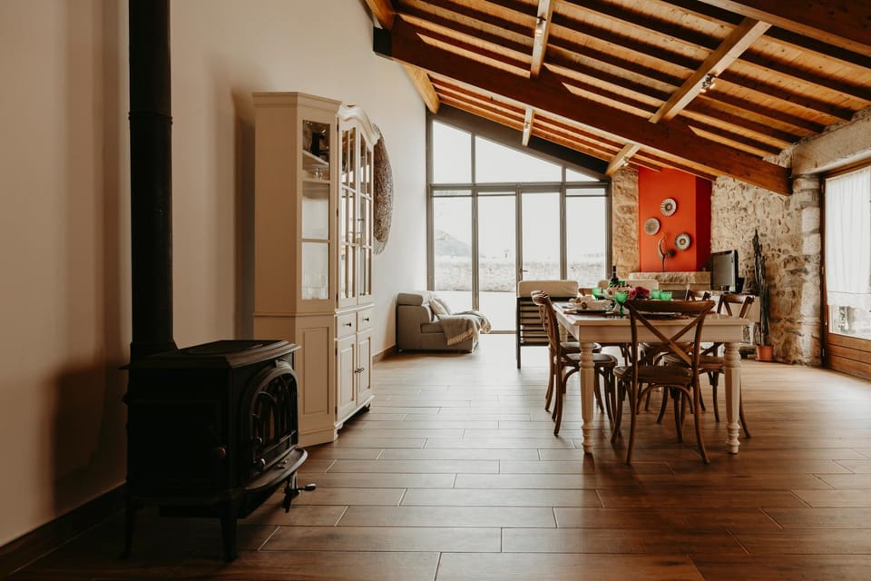 Seating area, Dining area