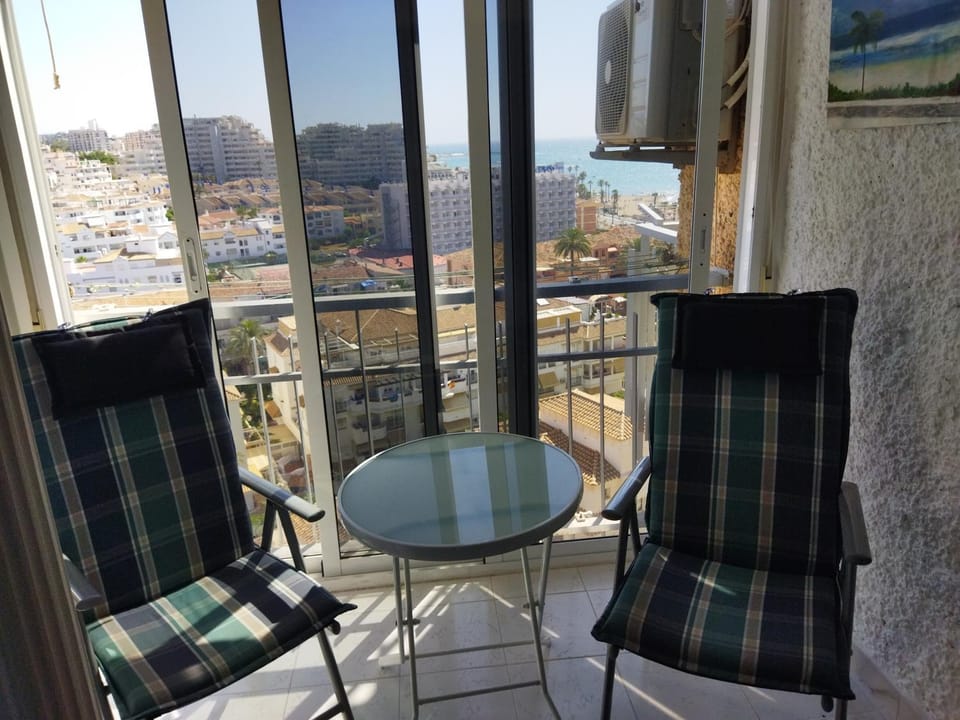 Estudio en residencial Los Maites, primera línea playa. Apartment in Benalmadena